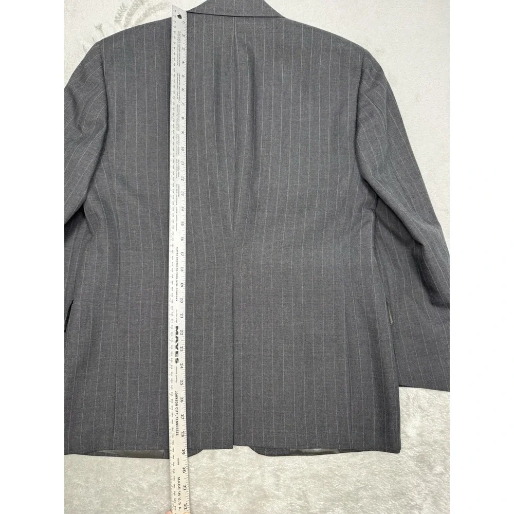 Vintage Gray Pinstripe Sport Coat Blazer Mens 40R 100% Wool Jacket USA 90s Y2K